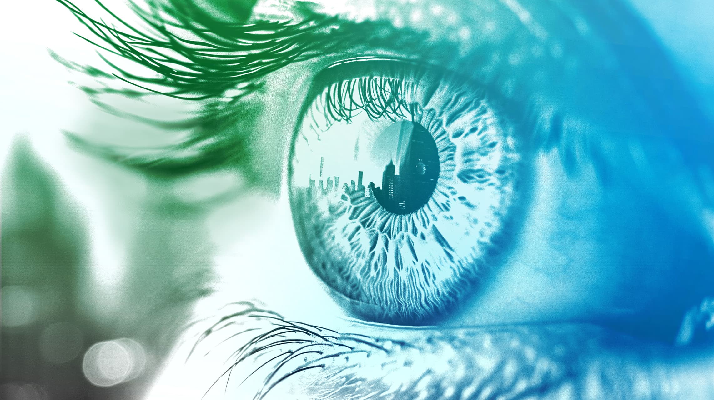 Nahaufnahme eines Auges, das ein urbanes Panorama reflektiert, symbolisiert nachhaltige Immobilieninvestitionen.